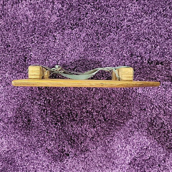 Vintage Cosplay Medevil Dragon wooden sheild with straps - Picture 8 of 11